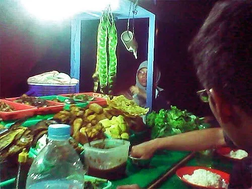 Makan malam di Bogor.