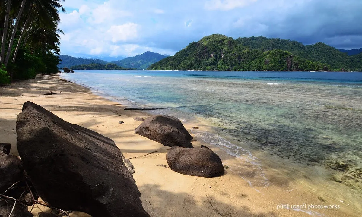Pulau Sikuai. (Dari Flickr oleh Pudji Utami © All rights reserved)
