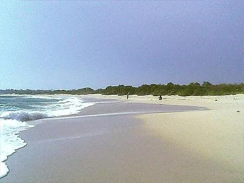 Suasana Pantai Pangumbahan yang damai.