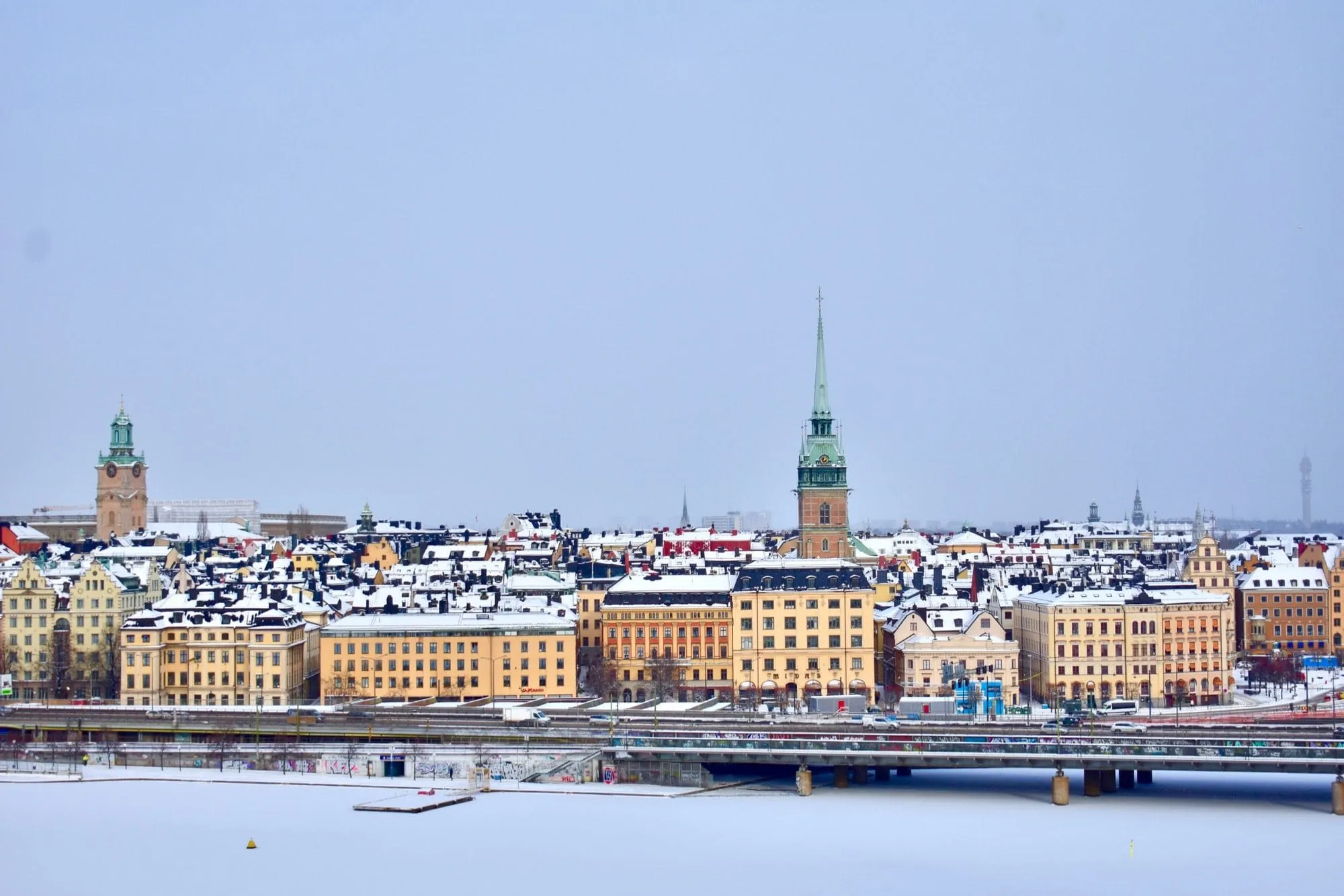 Gamla Stan dilihat dari Monteliusvägen.