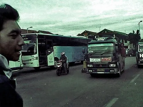 Sampai di Terminal Leuwipanjang.