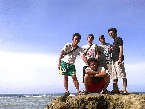 Boyband wannabe.