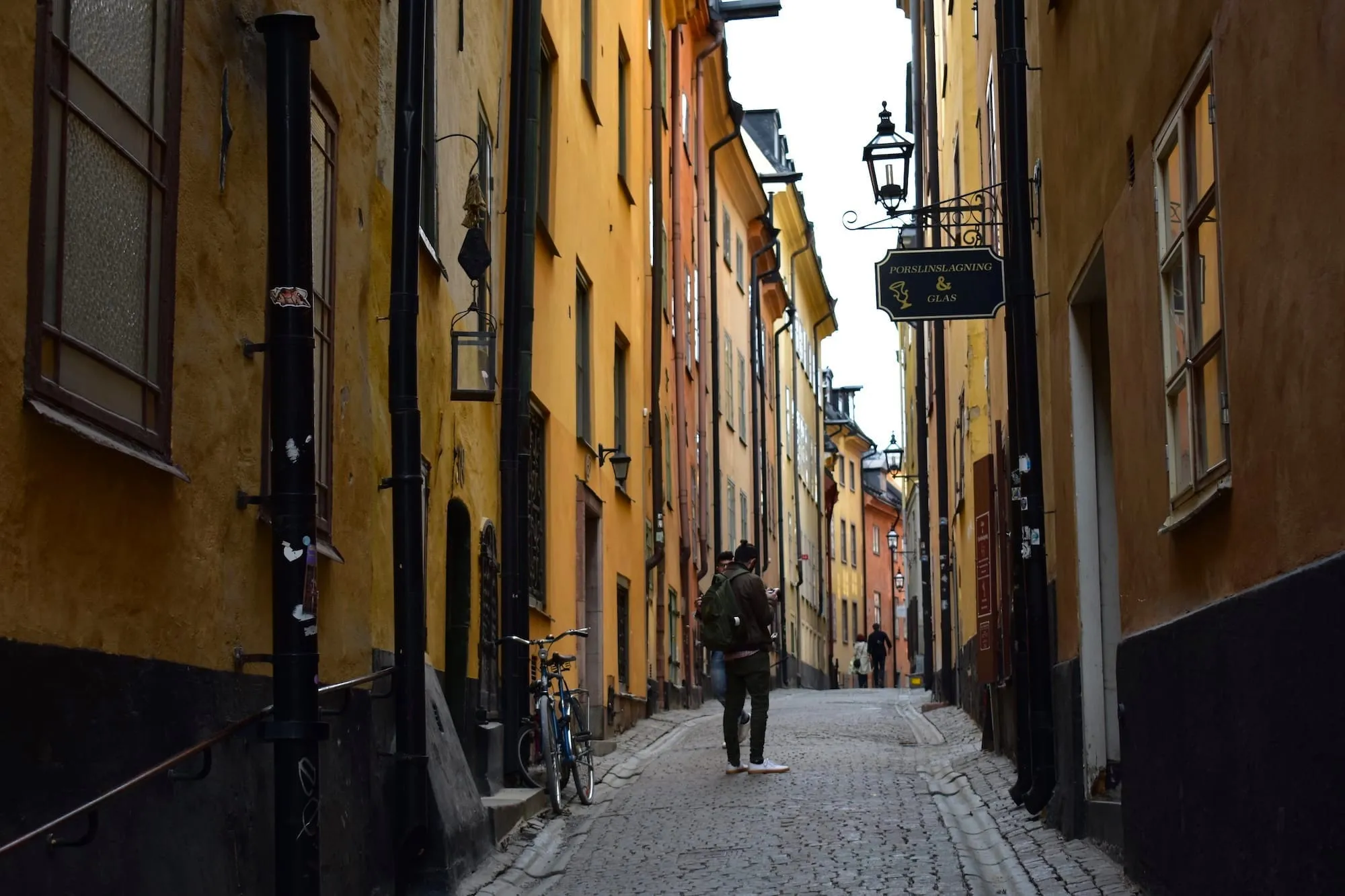 Jalan Prästgatan di Gamla Stan, tepat di belakang Stortorget