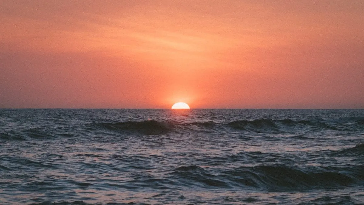 Petang di Pesisir Ujung Genteng