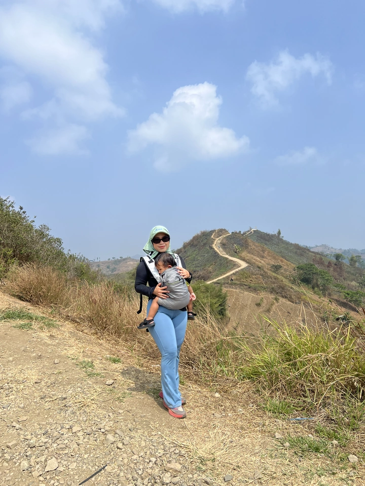 Not much shade on this stretch of Bumi Hejo.